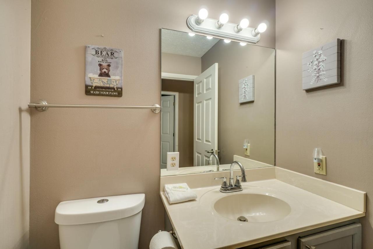 Gatlinburg Vacation Rental Balcony With Hot Tub! Luaran gambar