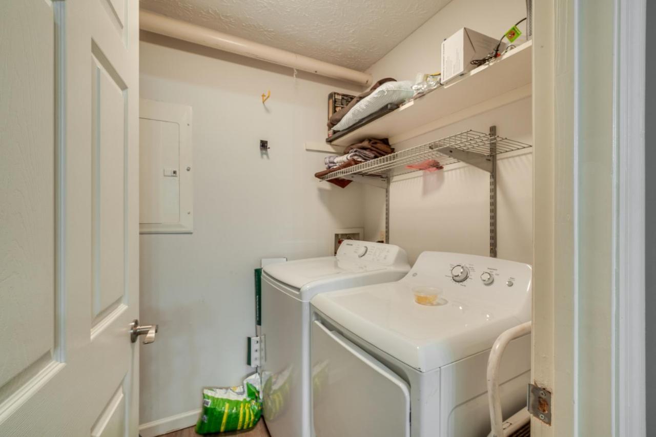 Gatlinburg Vacation Rental Balcony With Hot Tub! Luaran gambar