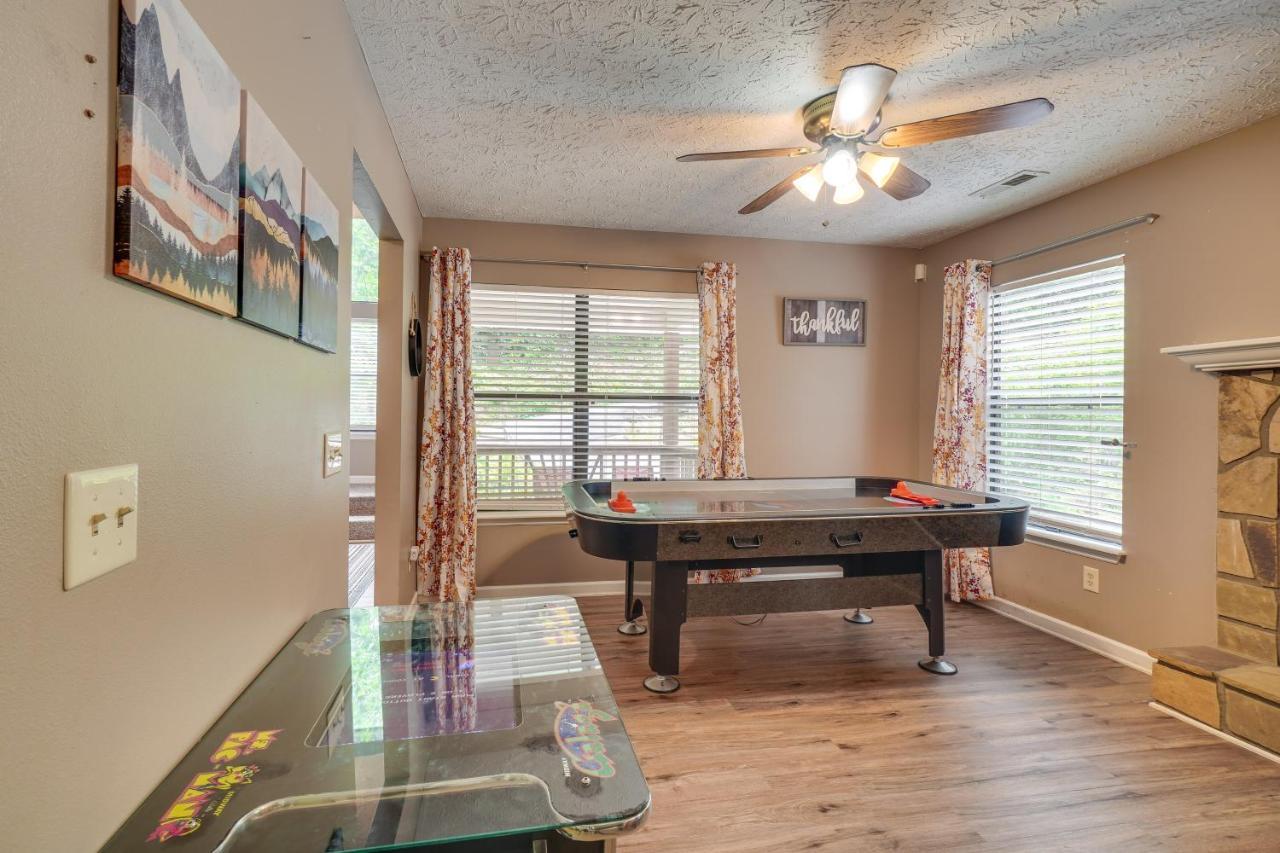 Gatlinburg Vacation Rental Balcony With Hot Tub! Luaran gambar